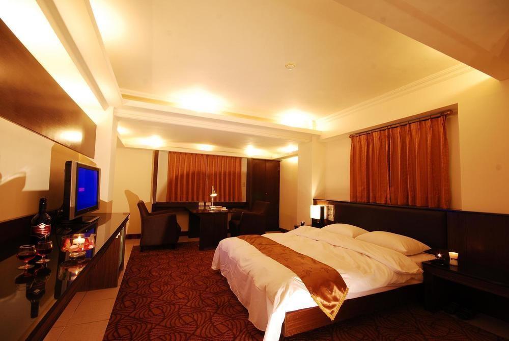 The Enterpriser Hotel Taichung Buitenkant foto
