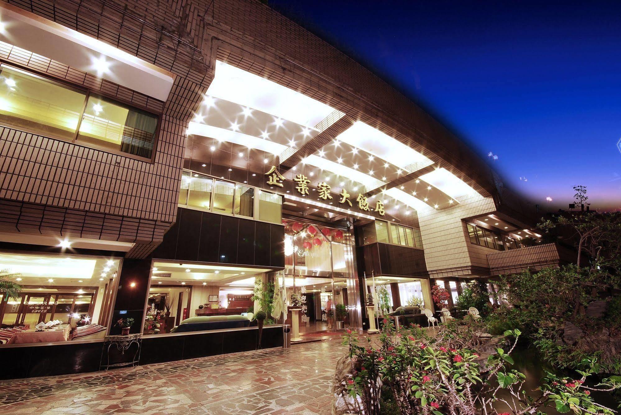 The Enterpriser Hotel Taichung Buitenkant foto