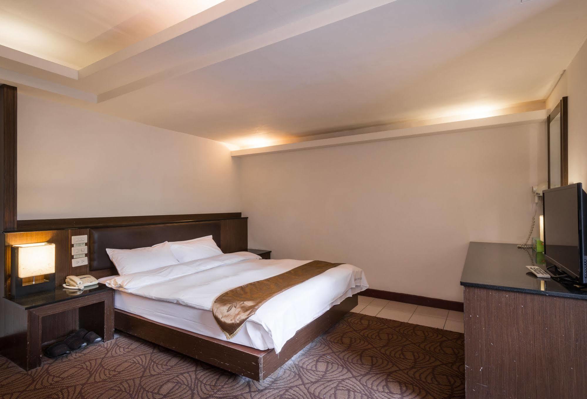The Enterpriser Hotel Taichung Buitenkant foto