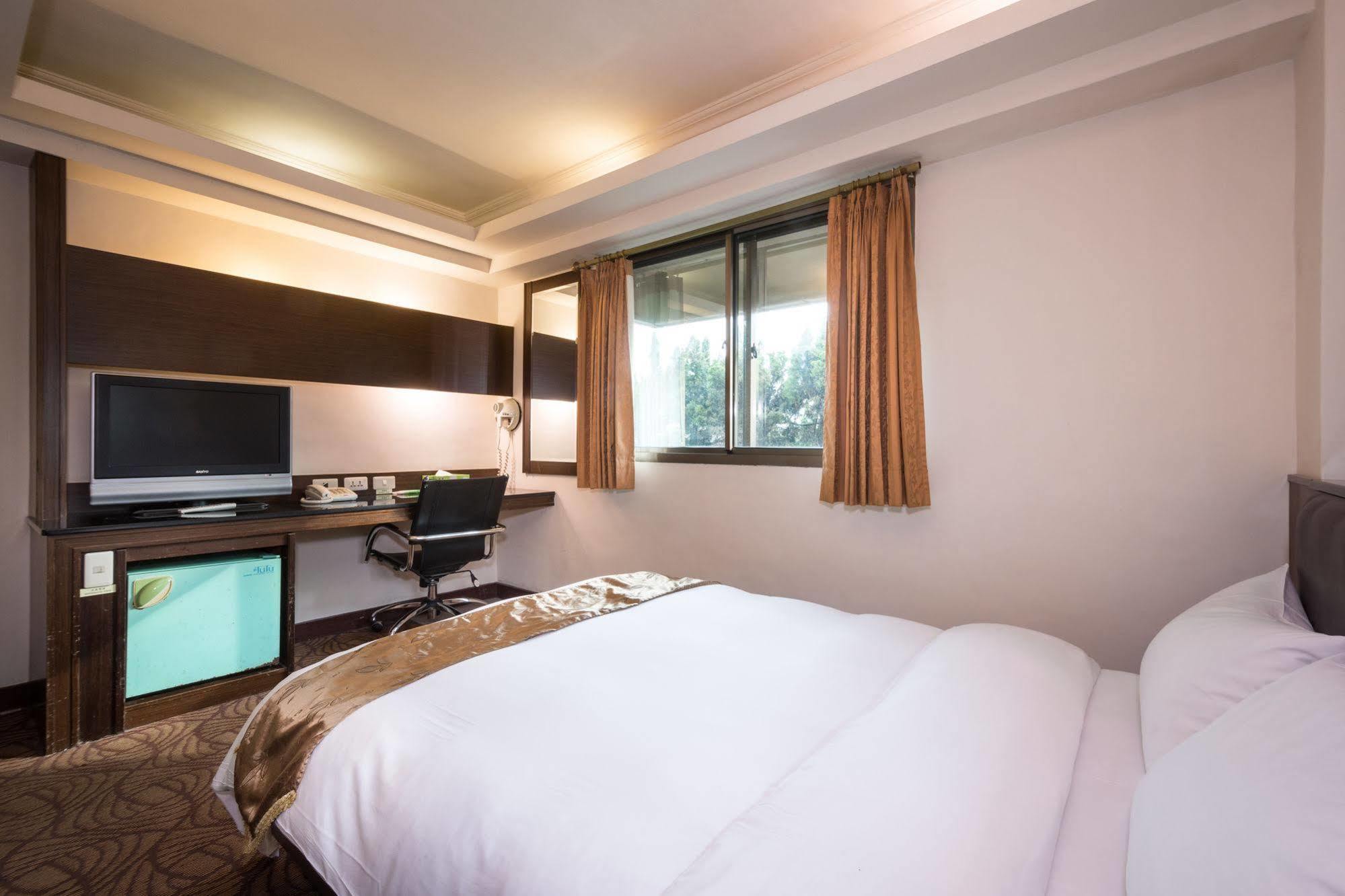 The Enterpriser Hotel Taichung Buitenkant foto