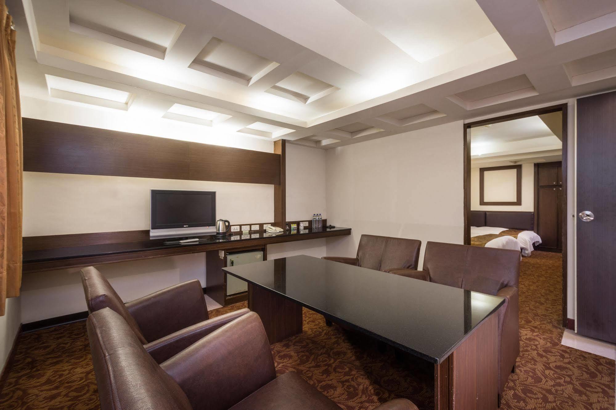 The Enterpriser Hotel Taichung Buitenkant foto