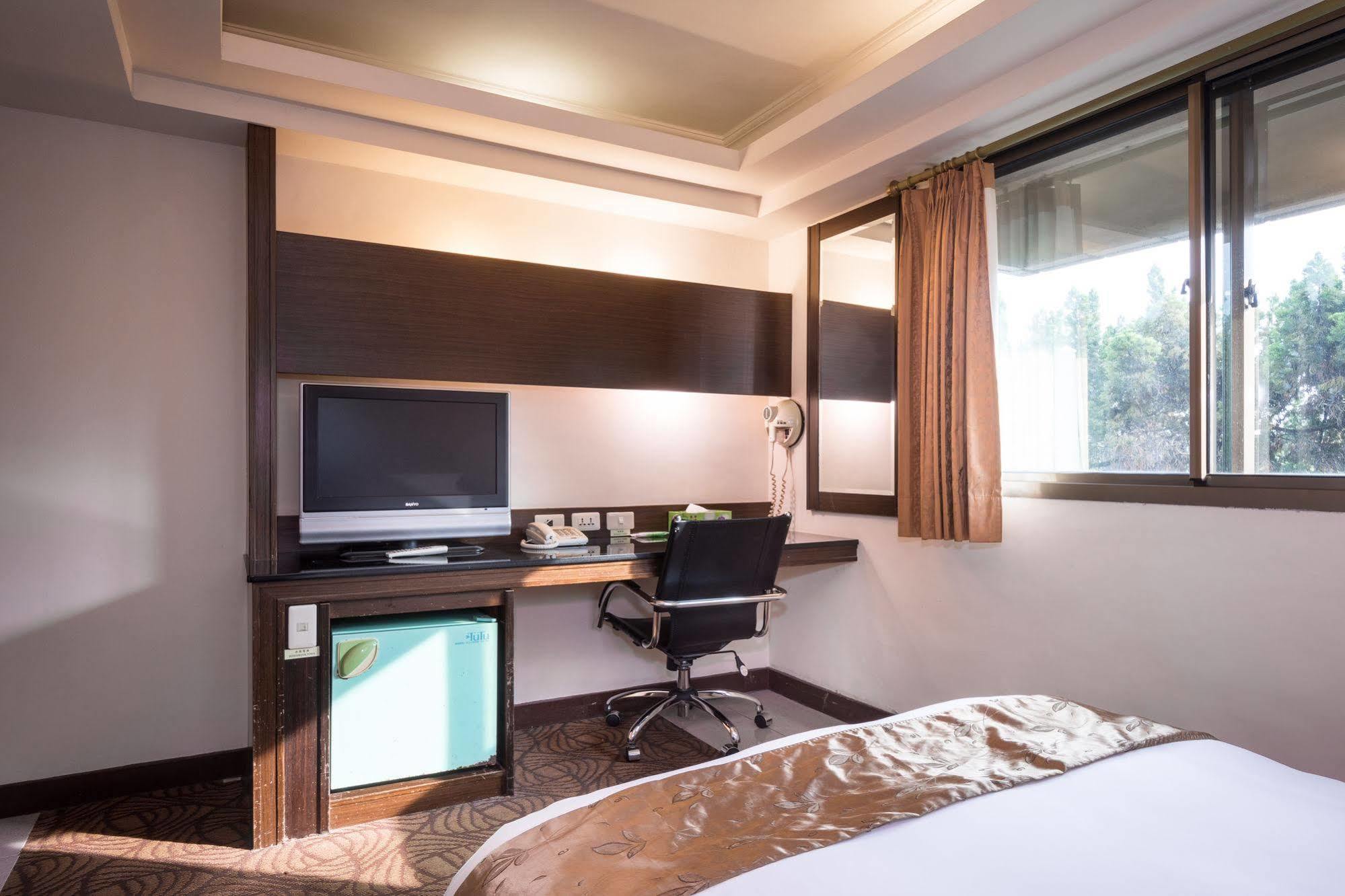 The Enterpriser Hotel Taichung Buitenkant foto