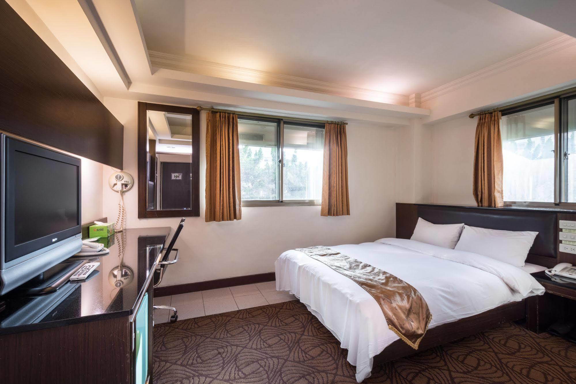 The Enterpriser Hotel Taichung Buitenkant foto